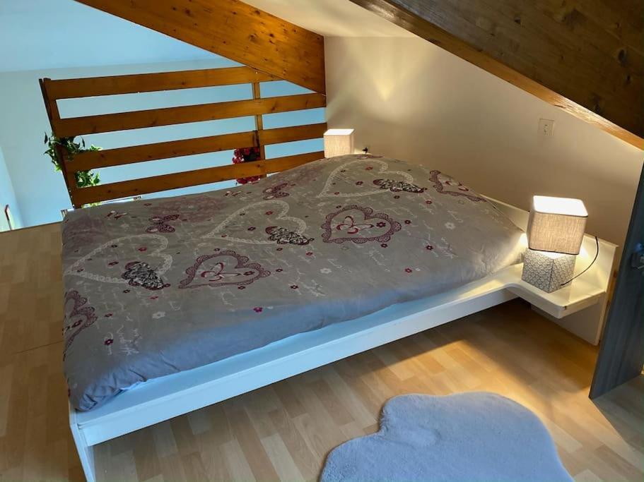 Appartement Lumineux Avec Vue Sur Les Montagnes Morbier Extérieur photo